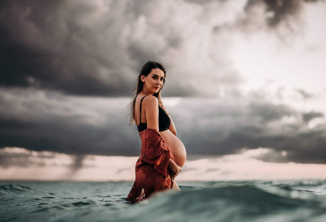 Why Most Women Love To Do Maternity Shoot? Here Are Some Reasons!