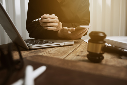 Study with the lowest costs and accessible programs of legal studies online in California