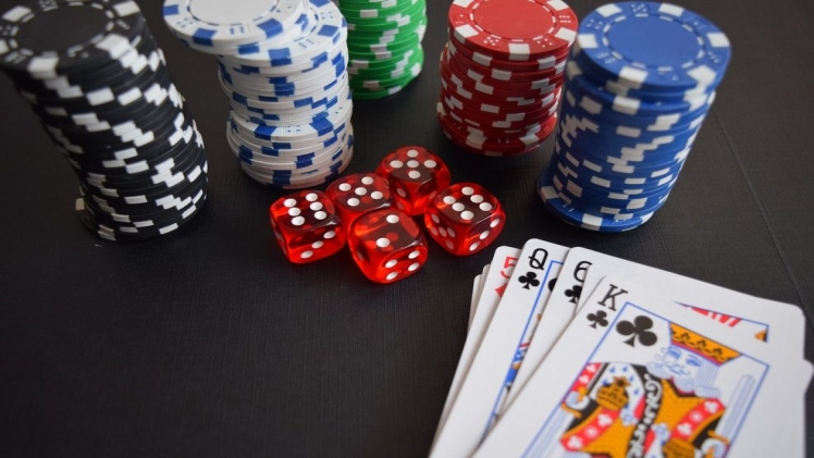 Slot machine games For Qq online!