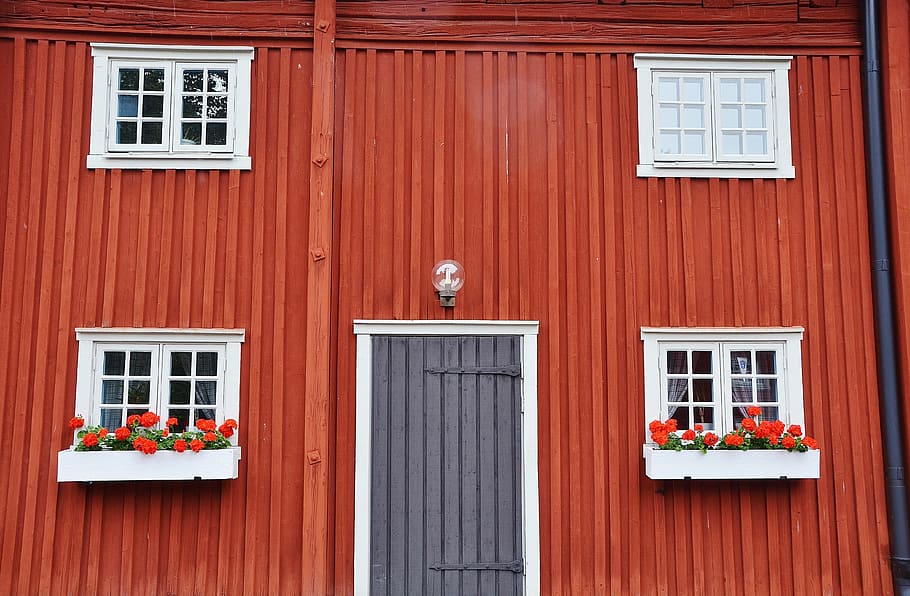 How to make Doors (dorrar) more attractive for home designing?