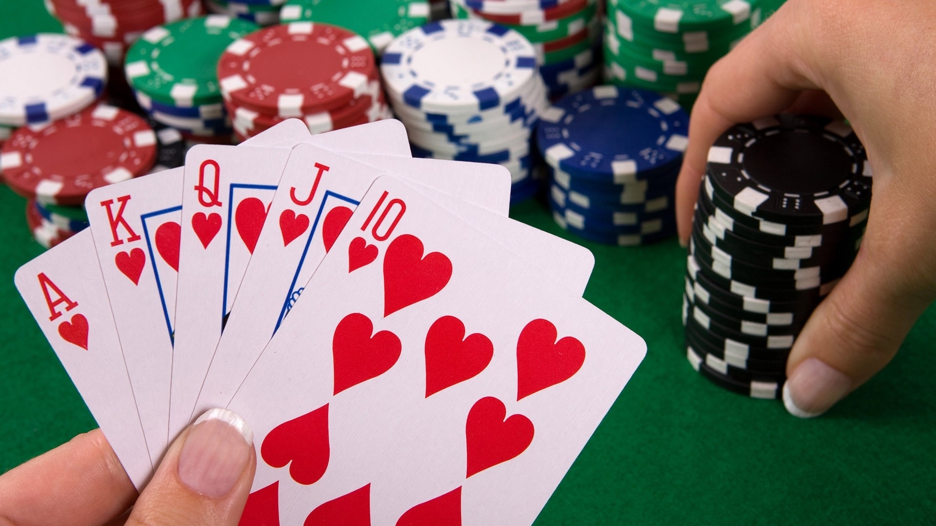 Playing slot online, people do not run the risk of losing money