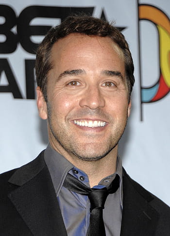 Hollywood’s Renaissance Man: Jeremy Piven’s LA Impact in 2023